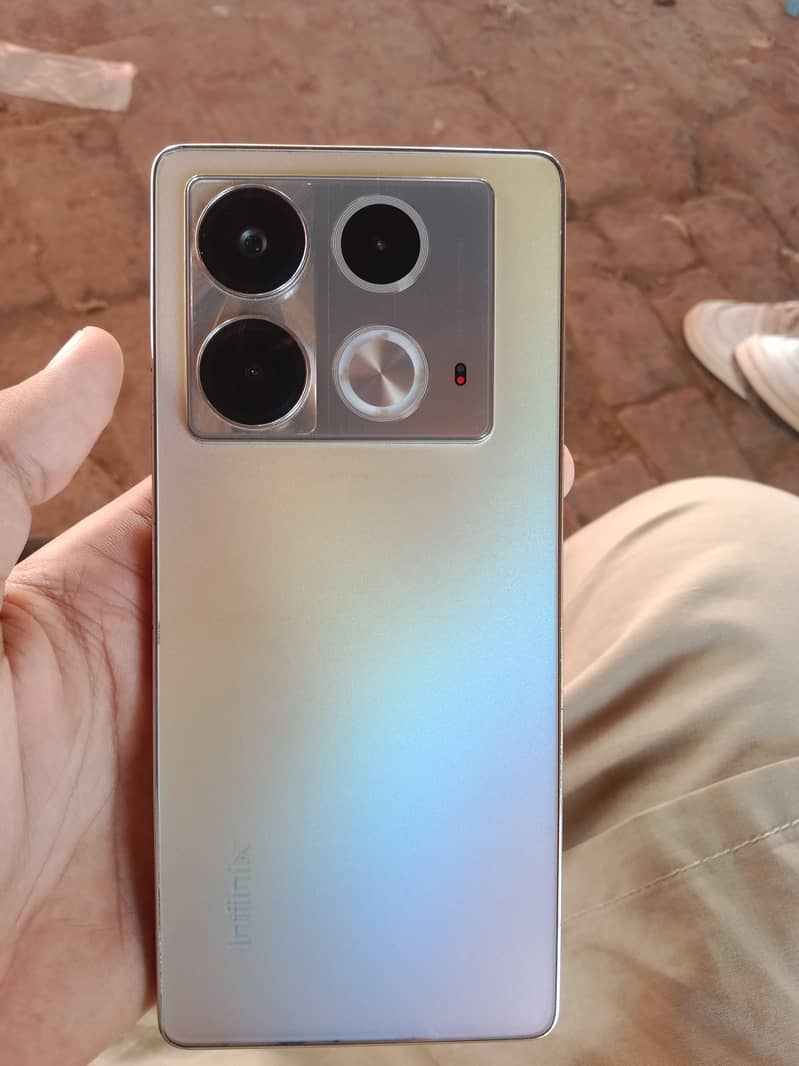 Infinix Note 40 8/256 0