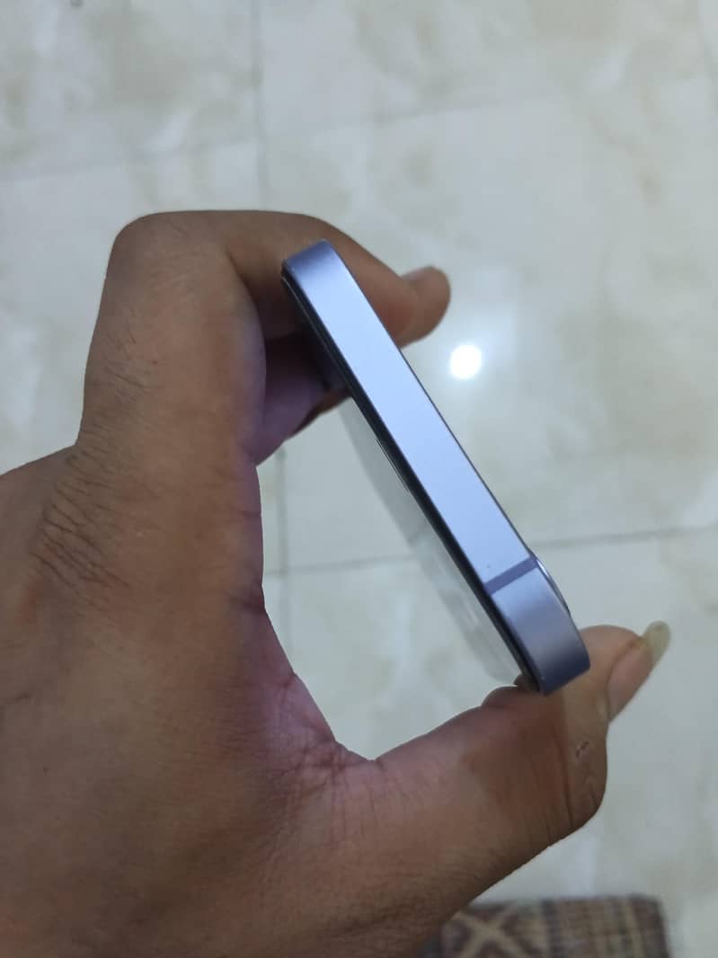Apple iPhone 12 3