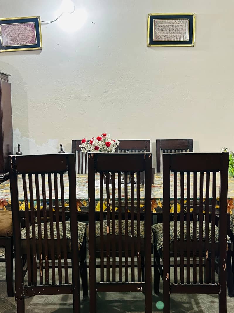 8 seater dinning table 0