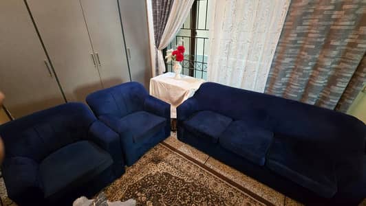 3 seater and 1 seater 2 sofas (5 seater )
