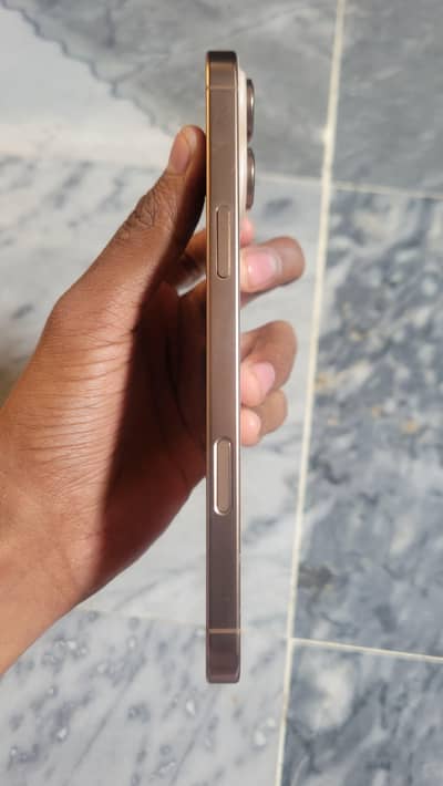 Apple iPhone 16 Pro Max