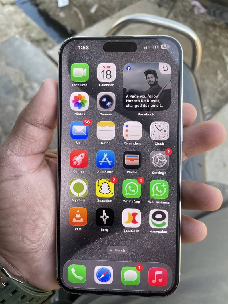 Apple iPhone 15 Pro Max 1