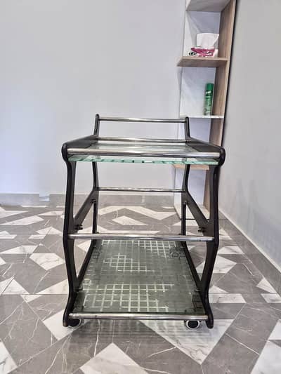 Used Tea / Serving Trolley In Wapda City Faisalabad