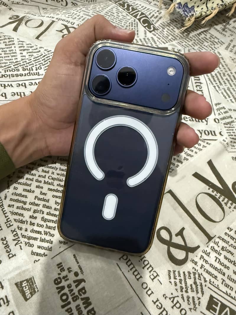 Apple iPhone 17 Pro Max 0