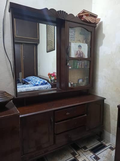 Tali Dressing Table in perfect condition