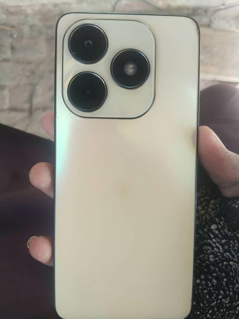 Tecno Spark 20 0