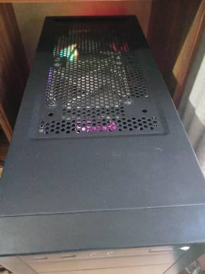 14-Core Workstation-Gaming PC MSI X99 ARaider RX4808GB ASUSTUF 650W