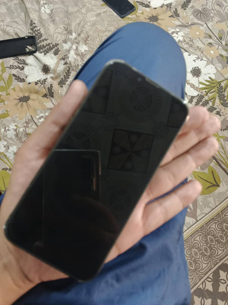 Apple iPhone 13 Pro 1