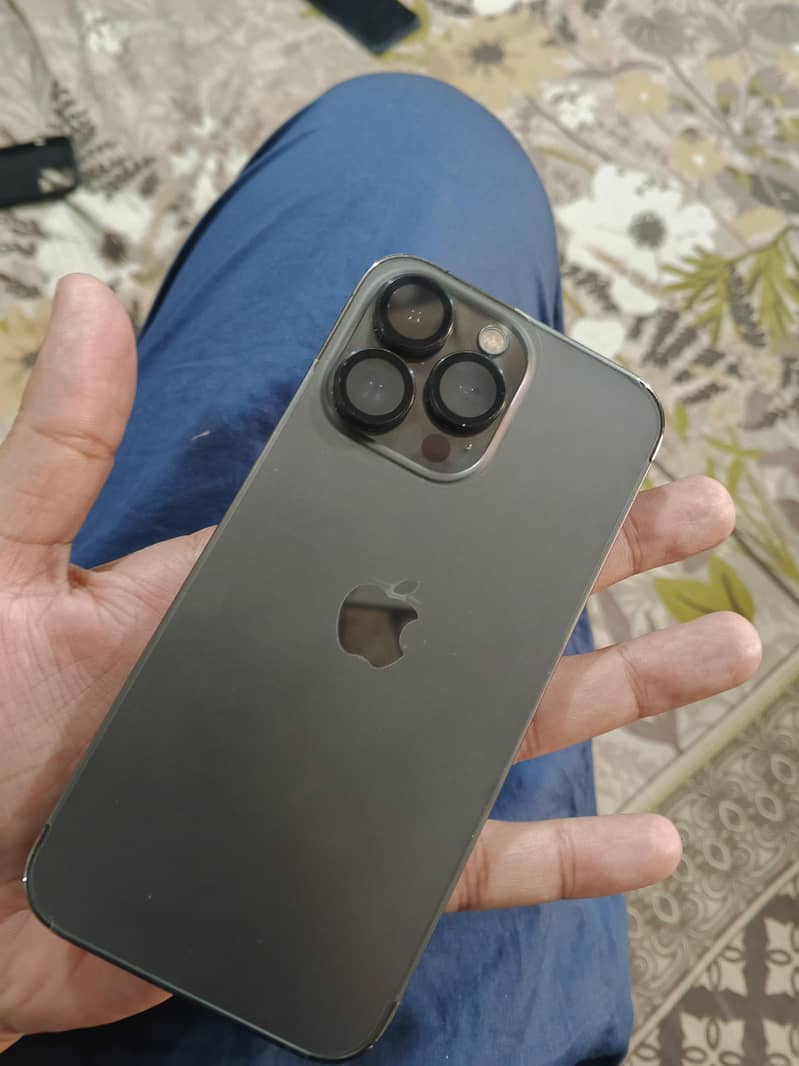 Apple iPhone 13 Pro 4