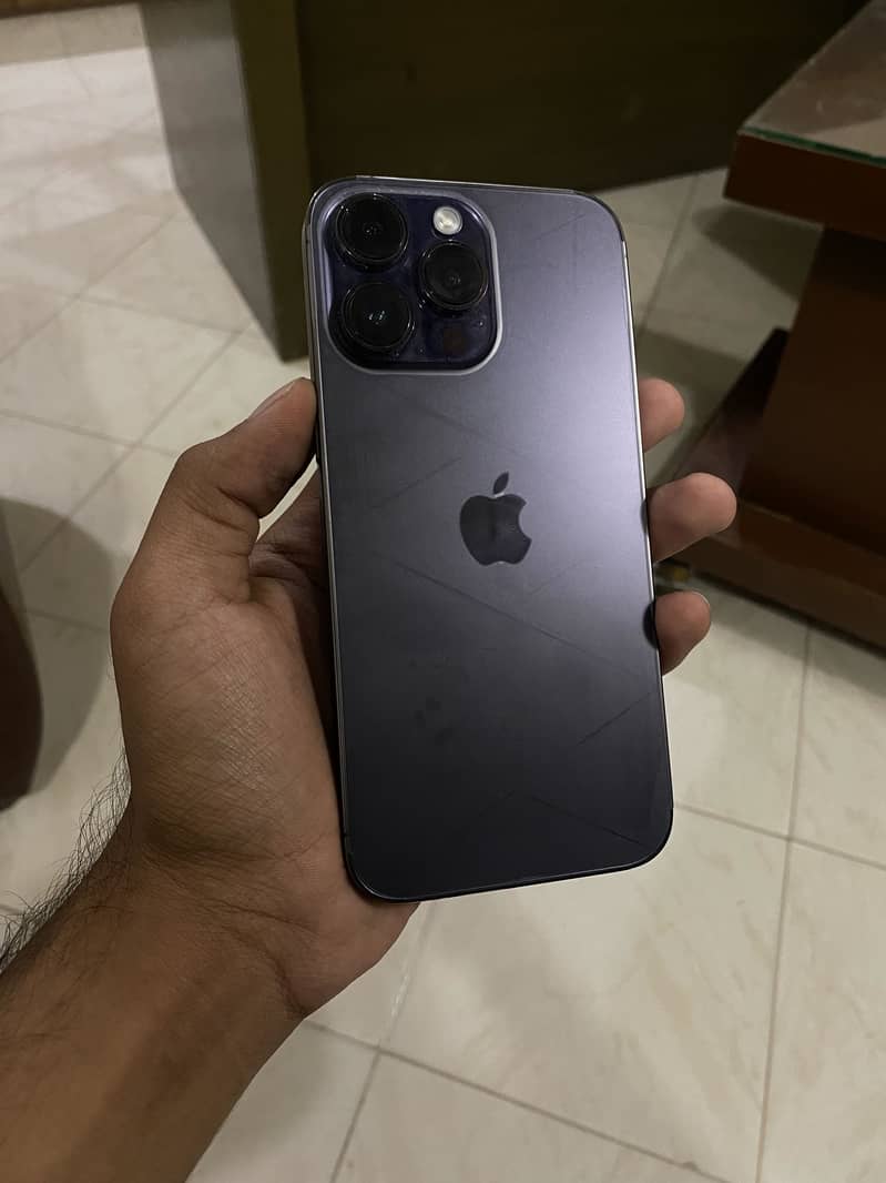 Apple iPhone 14 Pro Max 0