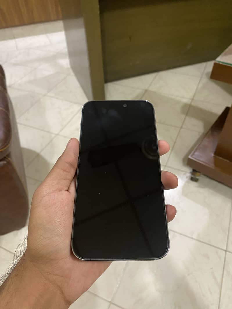 Apple iPhone 14 Pro Max 3