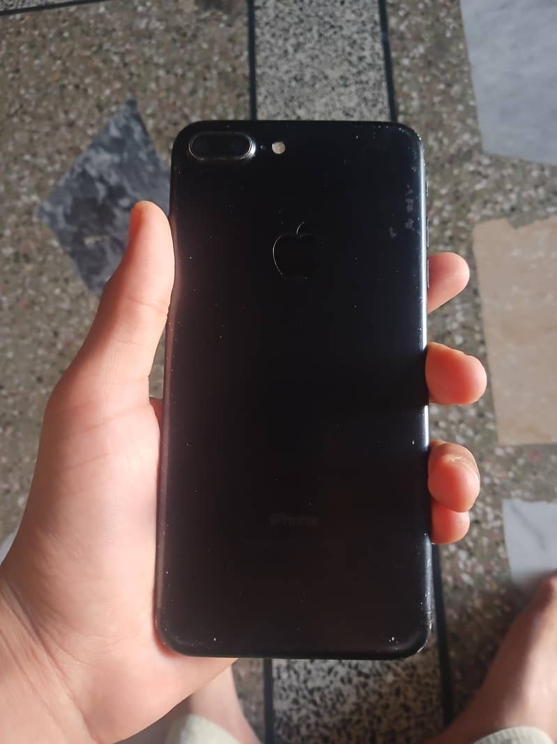 Apple iPhone 7 Plus 1