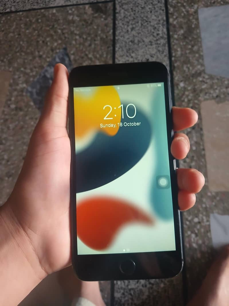 Apple iPhone 7 Plus 2