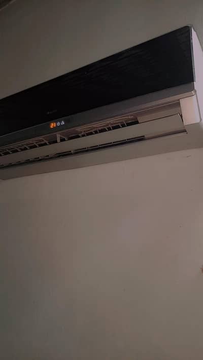Ac with good condition with original remote urgent sell