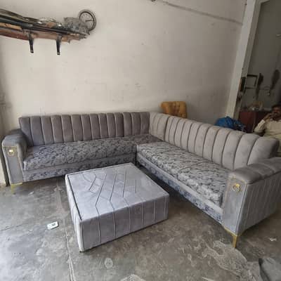 L shape sofa with table
