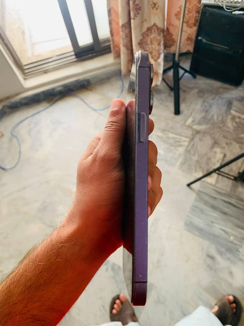 Apple iPhone 14 Pro Max 1