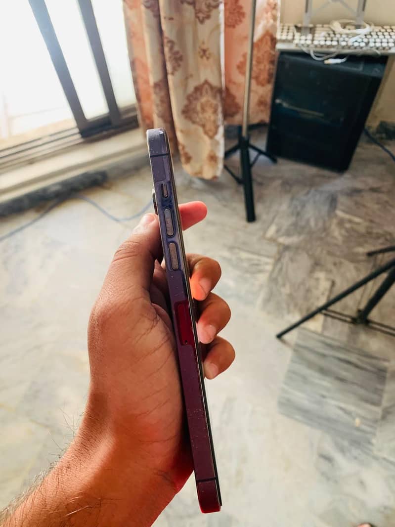 Apple iPhone 14 Pro Max 3