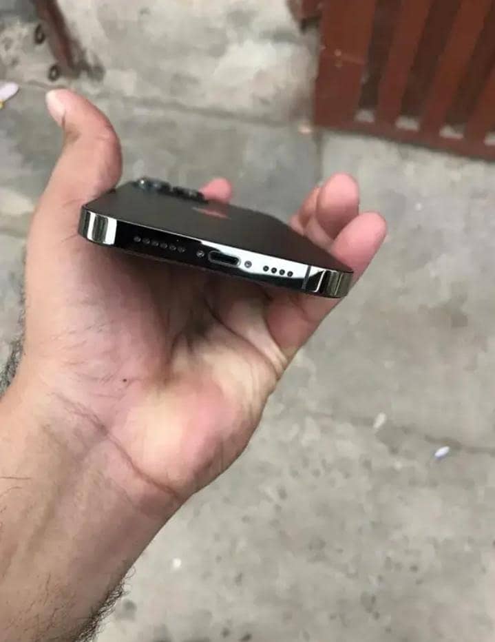 iphone 12 pro max 0