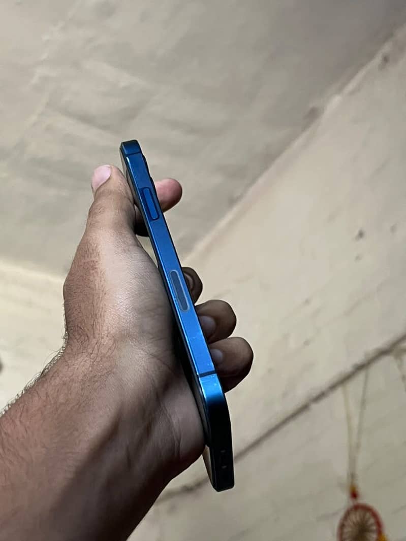 Apple iPhone 12 5