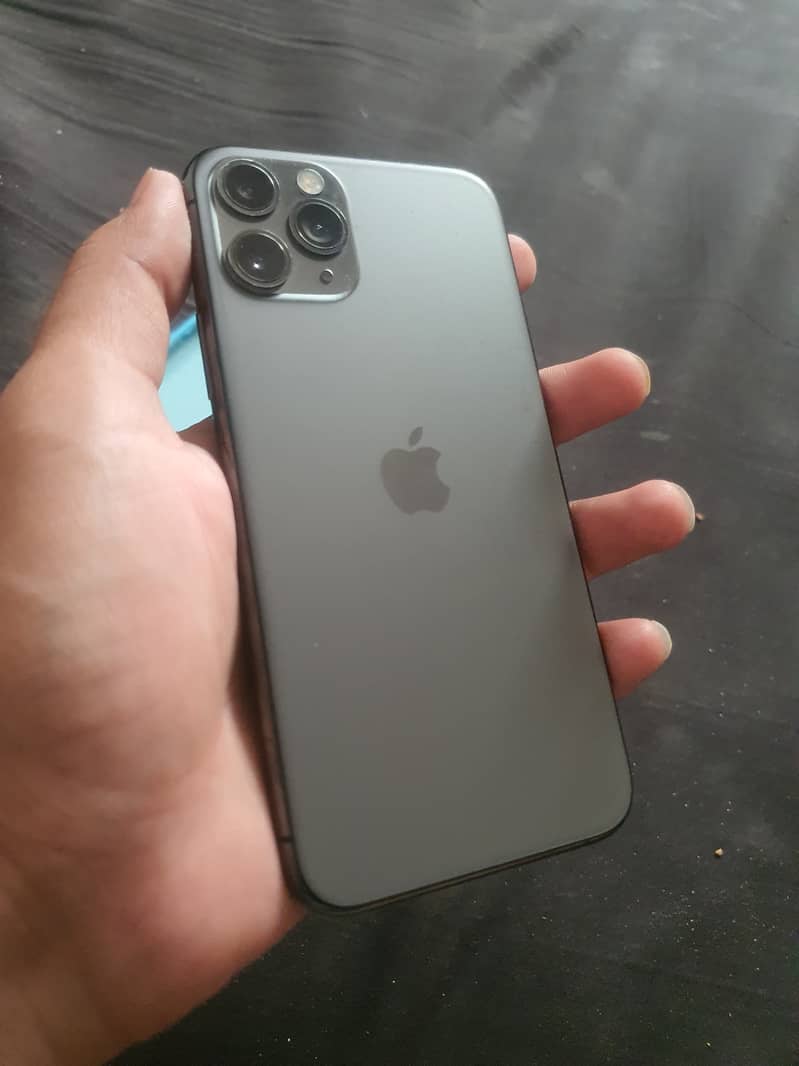 Apple iPhone 11 Pro 1