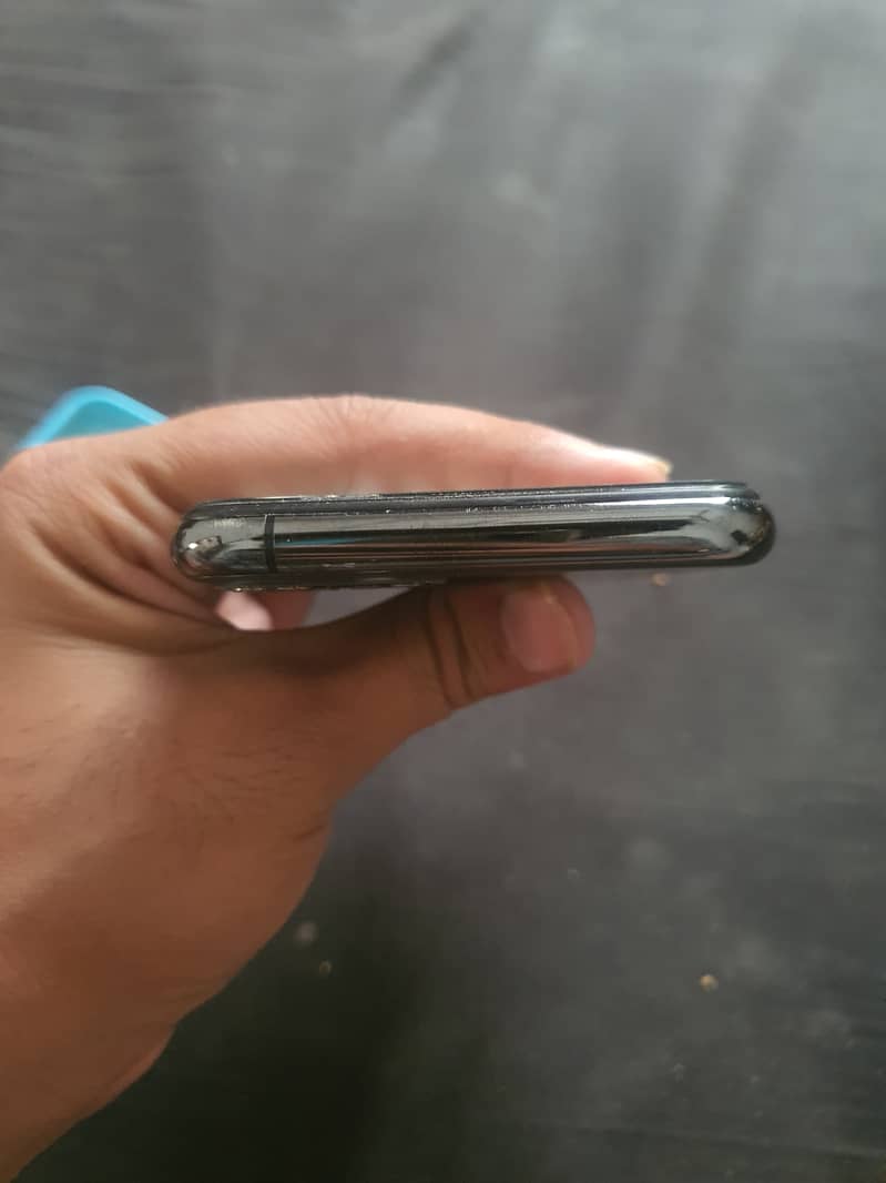Apple iPhone 11 Pro 7