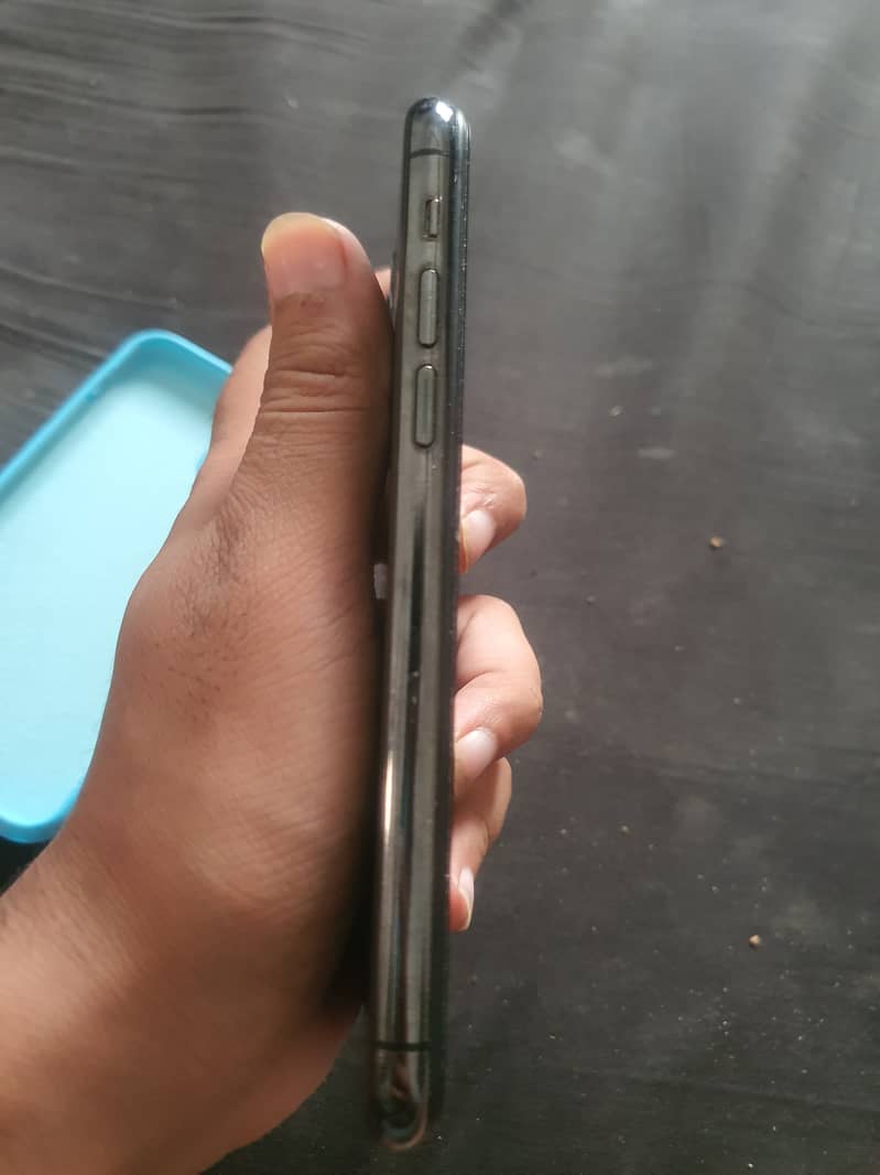 Apple iPhone 11 Pro 8