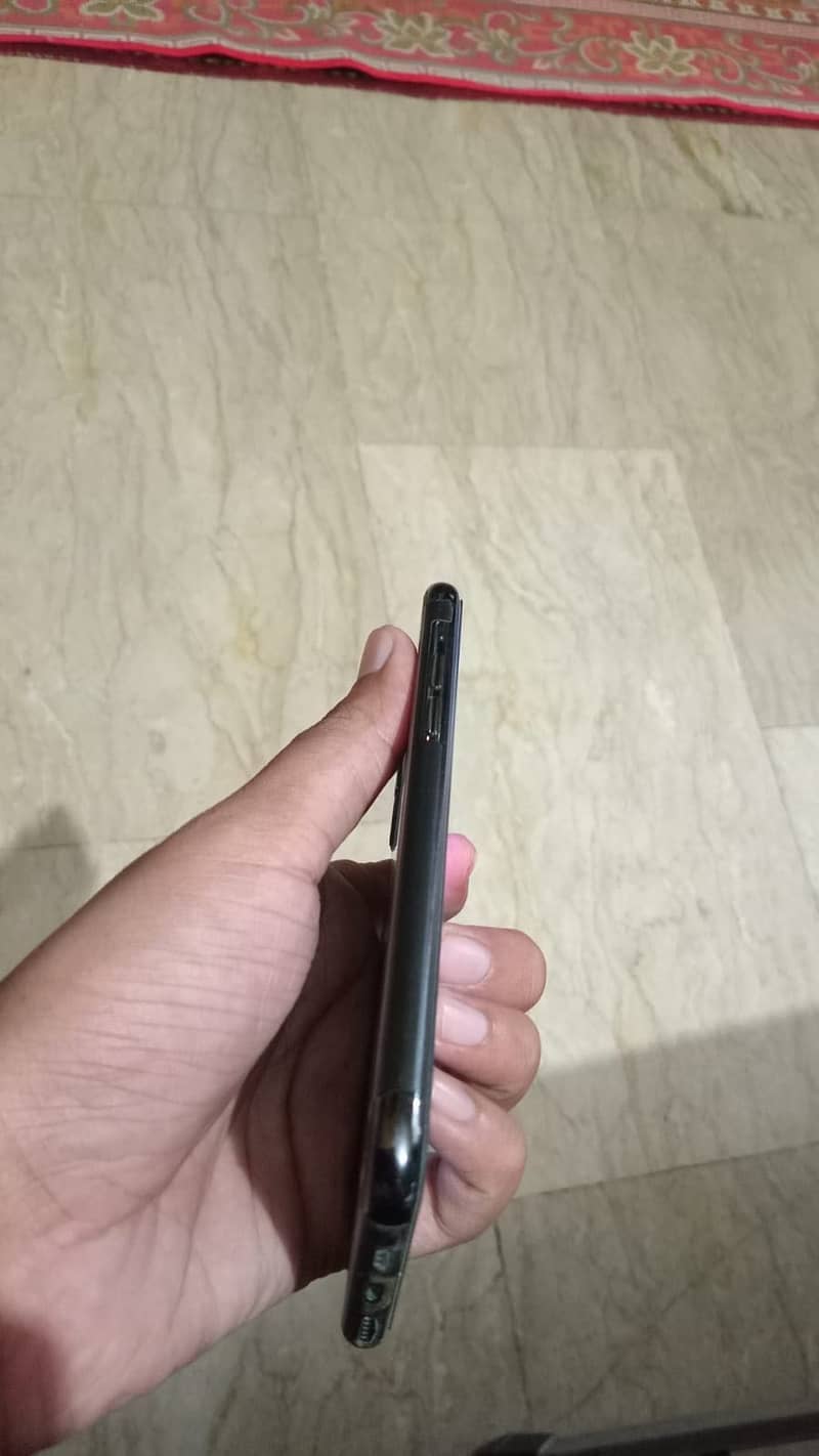 Apple iPhone 11 Pro 3