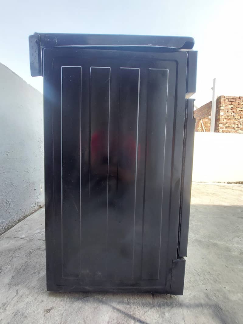 cabinets & Cooking Range - CAB -534 2