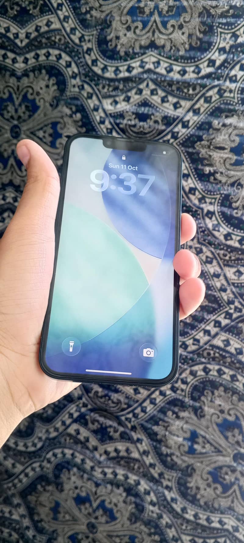 Apple iPhone 13 4