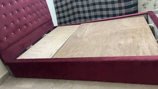 Queen size bed without mattress
