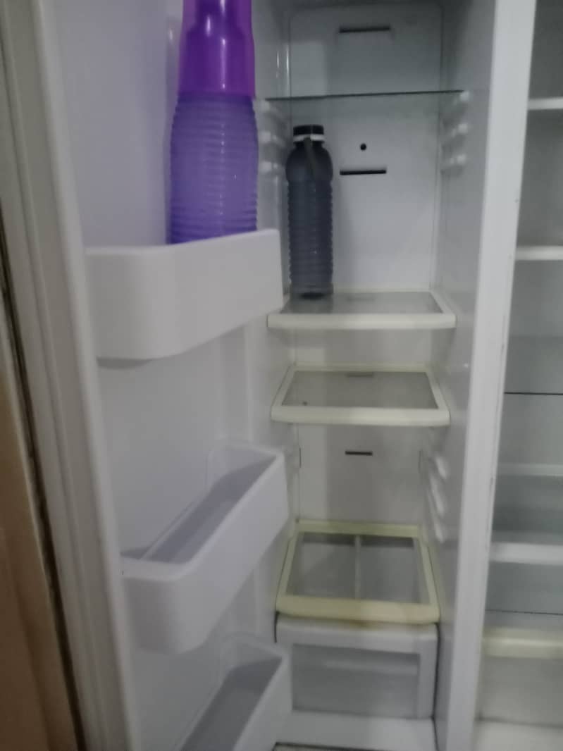 Refrigerator 4