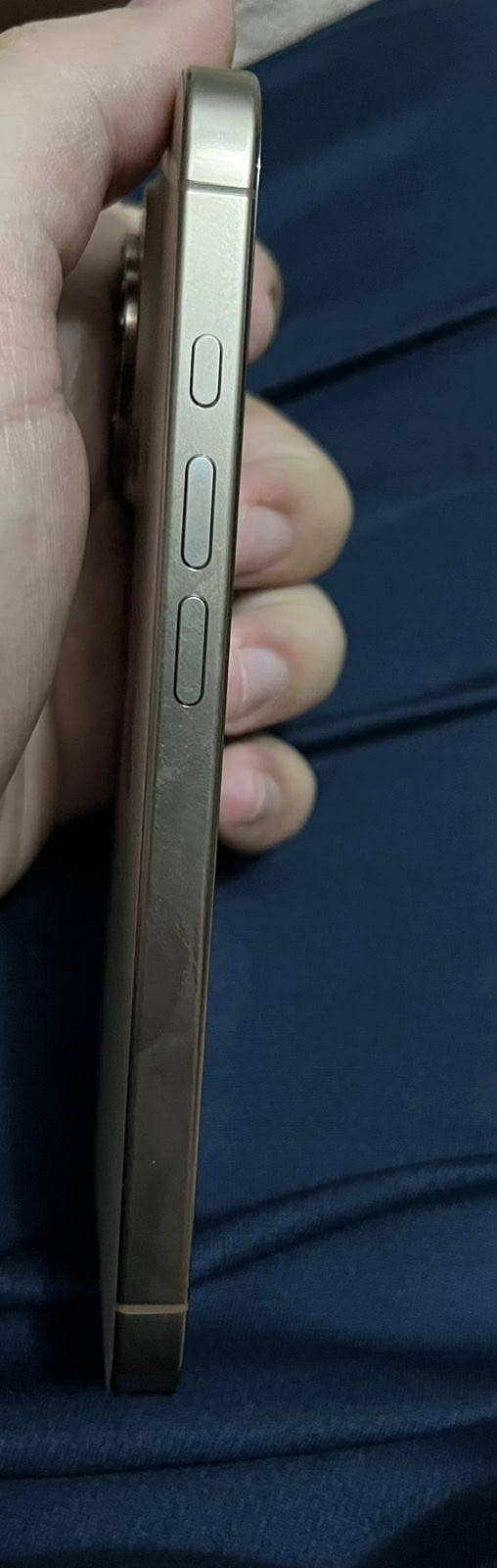 Apple iPhone 16 Pro 1