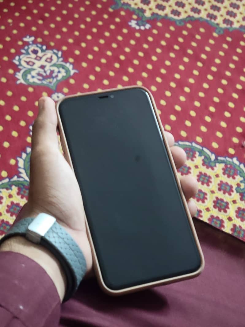 Apple iPhone 11 Pro Max 1