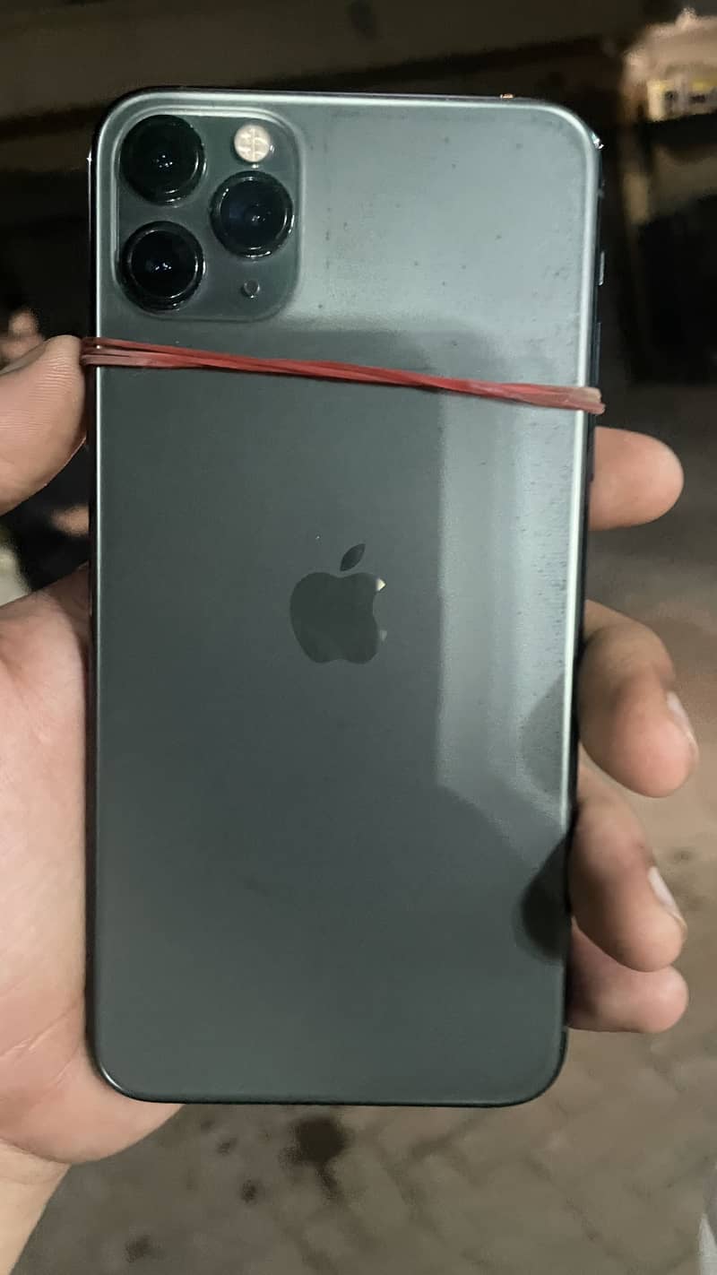 Apple iPhone 11 Pro Max 2