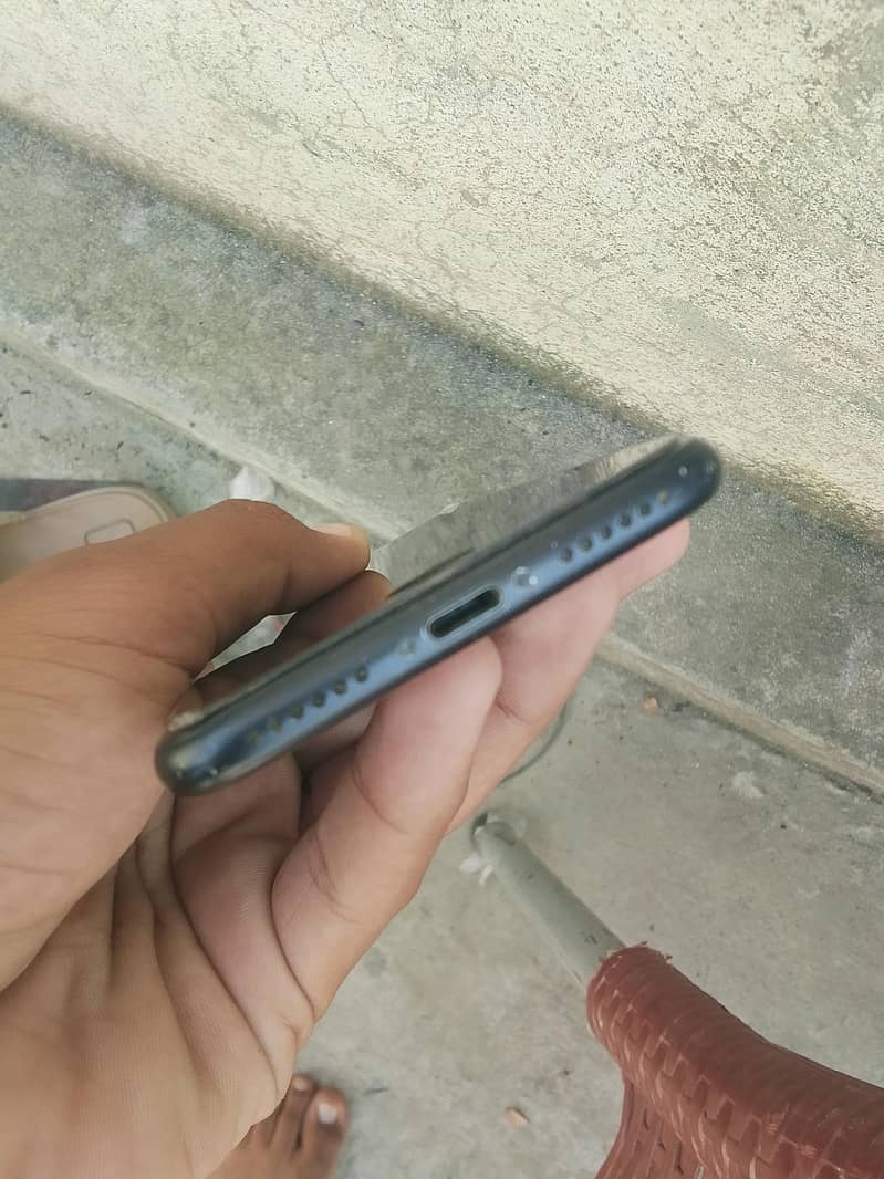 Apple iPhone 7 7