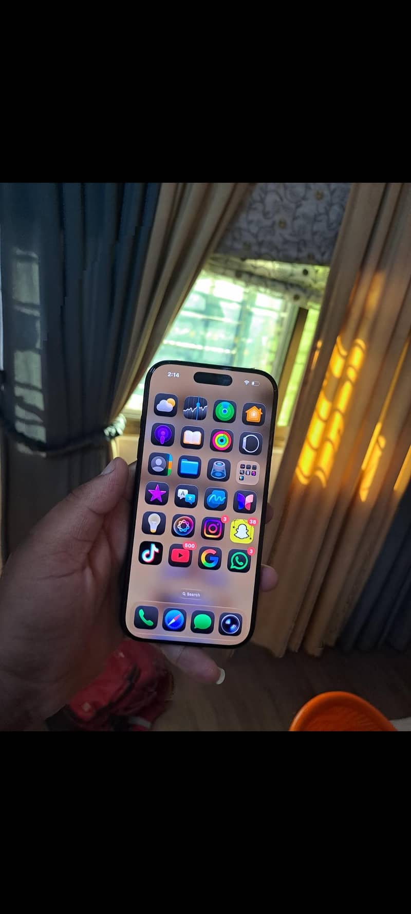 Apple iPhone 16 Pro 1