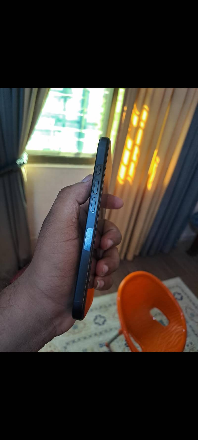 Apple iPhone 16 Pro 3