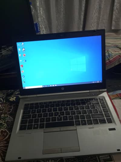 HP Elitebook Core i7 - 2nd gen