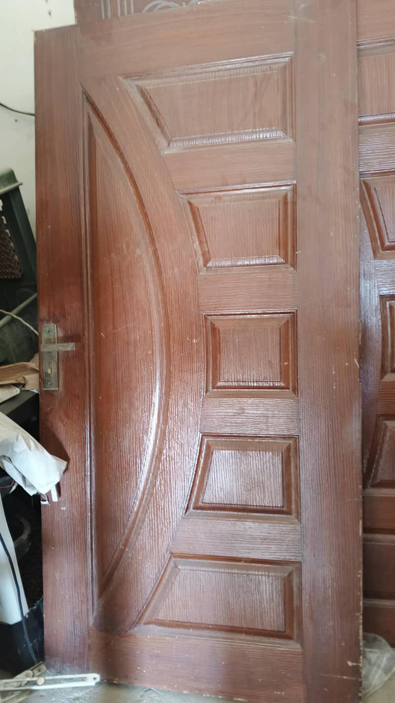 Doors with locks  Only needs cleaning 2