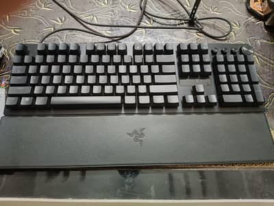 Razer Huntsman V3 Pro Premium esports mechanical keyboard.