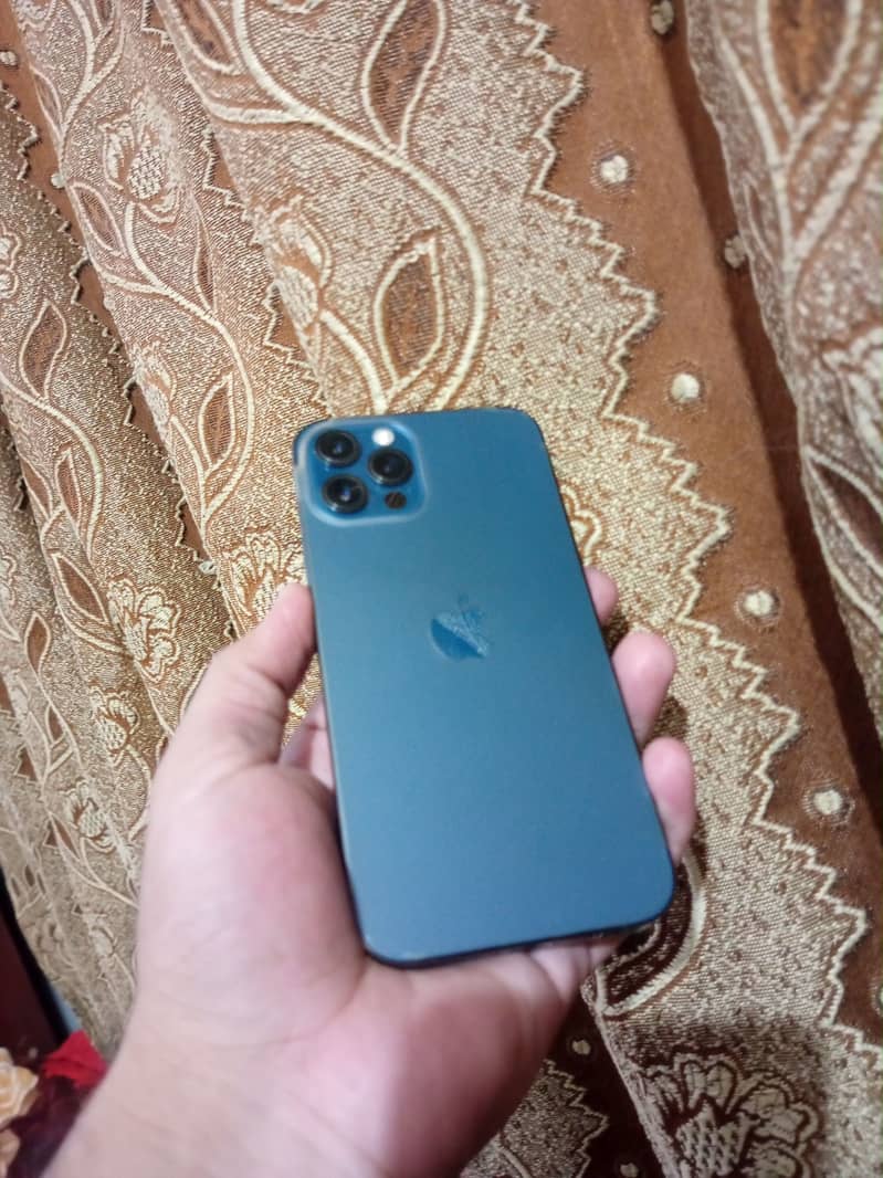 Apple iPhone 12 Pro 2