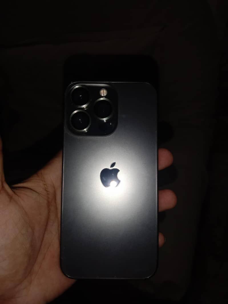 Apple iPhone 13 Pro 1