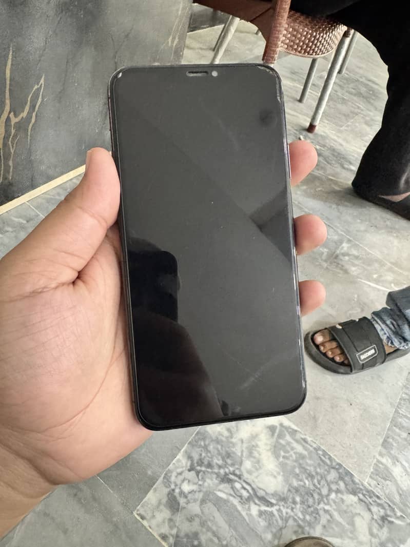 Apple iPhone 11 Pro Max 1