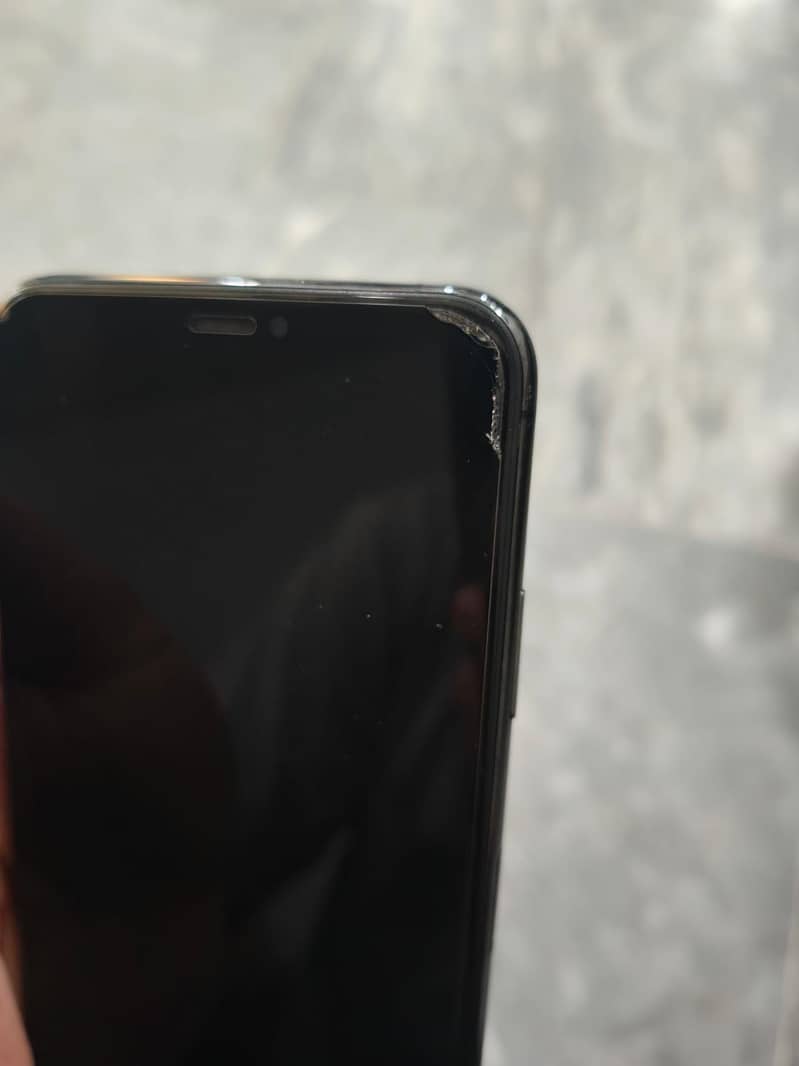 Apple iPhone 11 Pro Max 6
