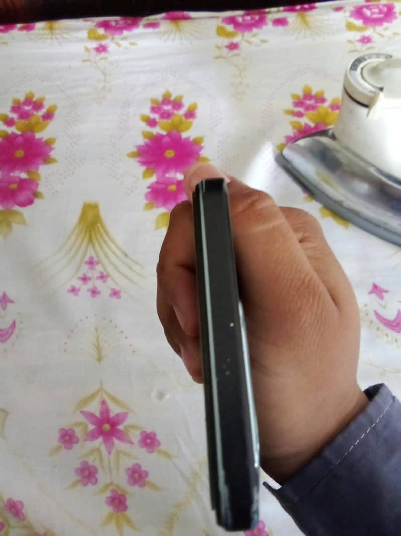 OPPO A3s 5