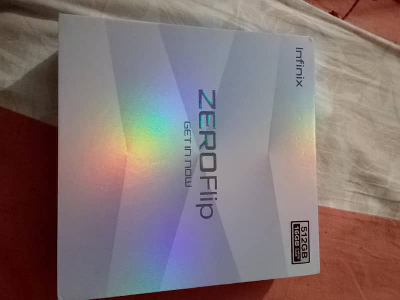 Infinix zero flip 1