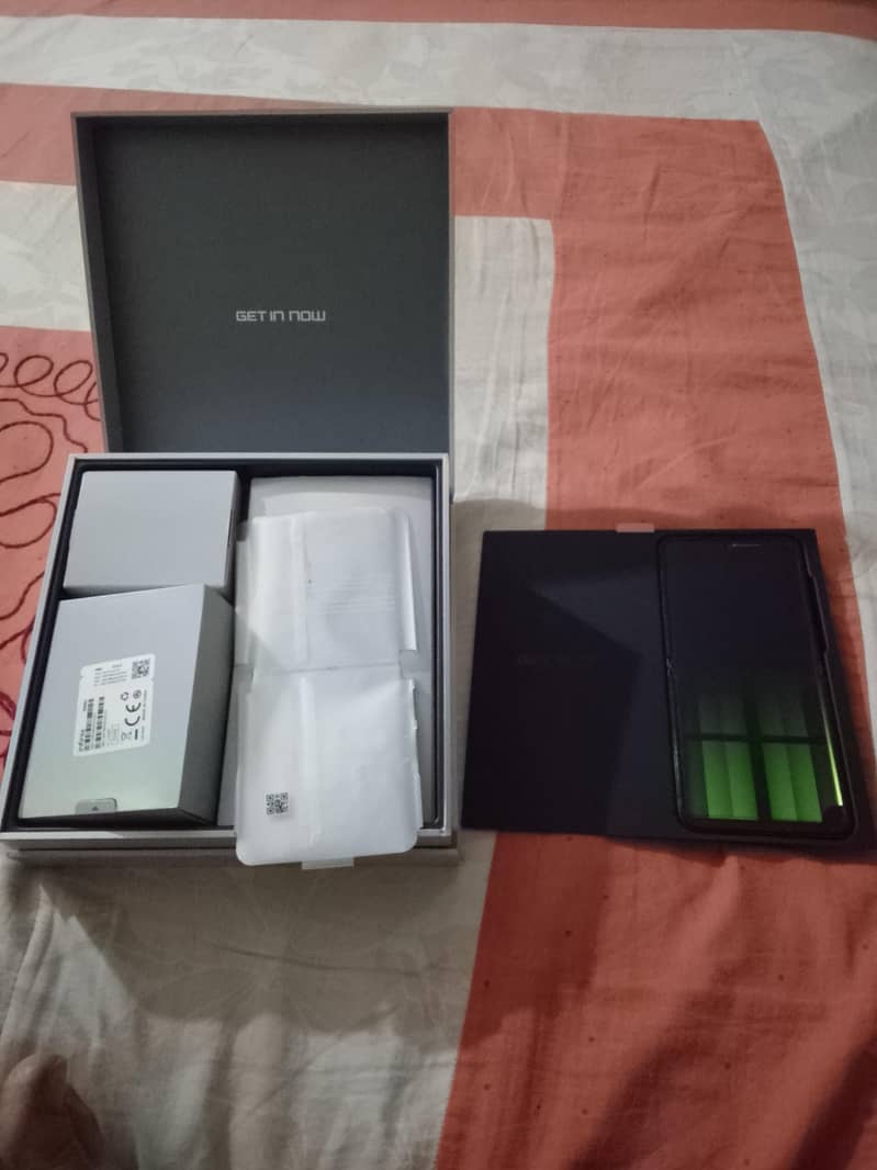 Infinix zero flip 2