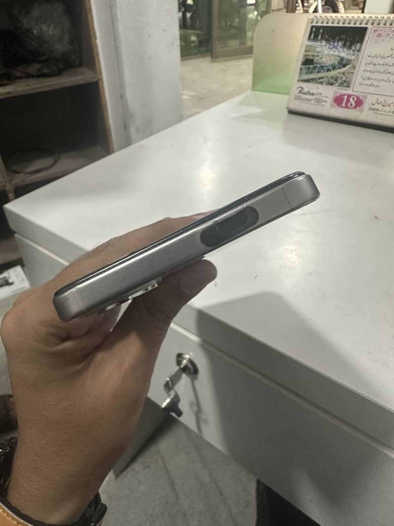 Tecno Spark Go 2 3