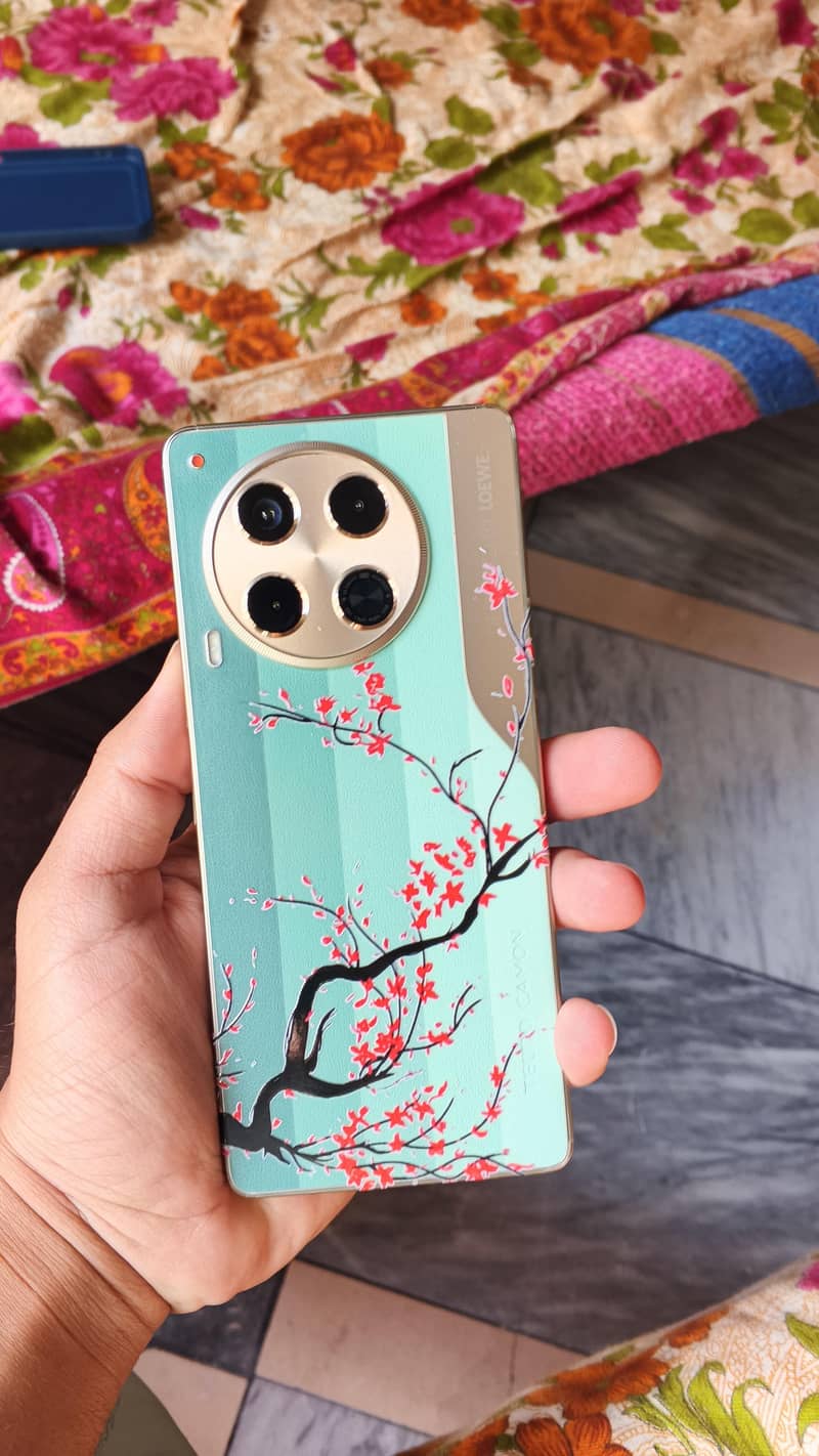 Tecno CAMON 30 0