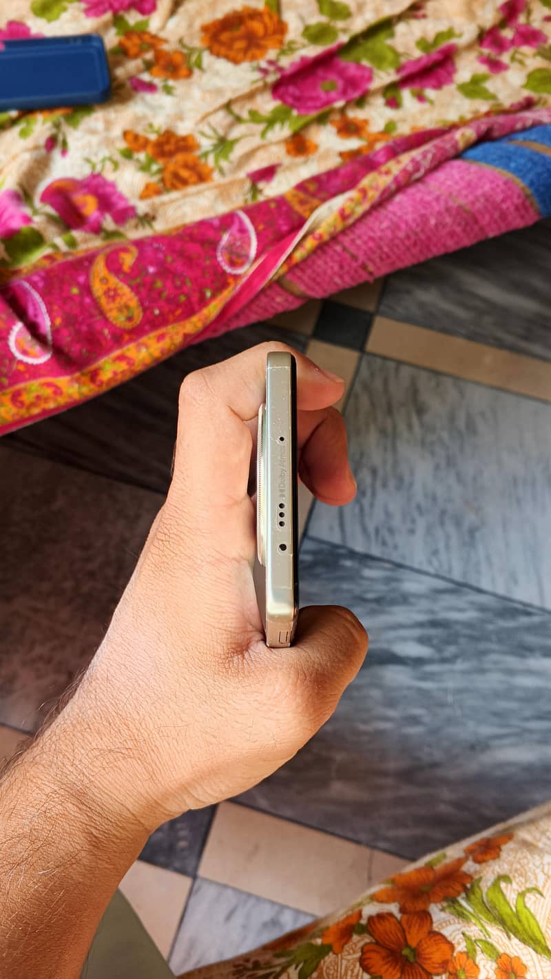 Tecno CAMON 30 1